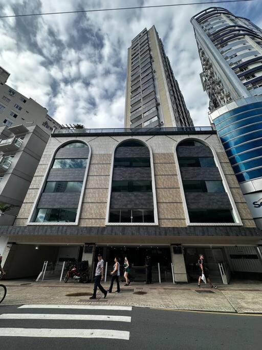 Ape Da Cris - Centro Bc , 5Min Da Praia - Ideal Para Casais , Com Garagem Balneário Camboriú Exterior foto